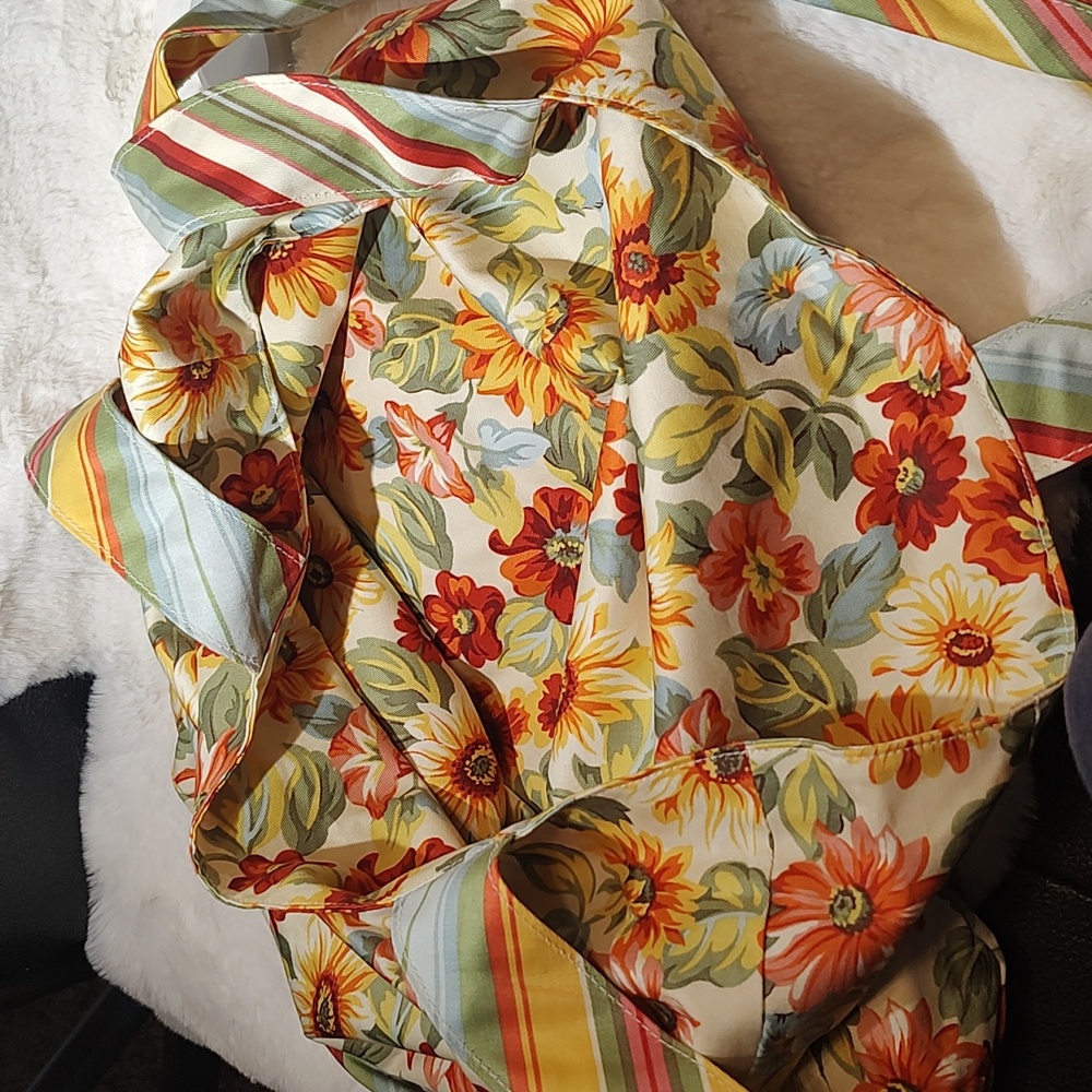 Med Longaberger Sunflower Fabric Tote With Straps In Coordinating Stripe Fabric - Picture 5 of 5